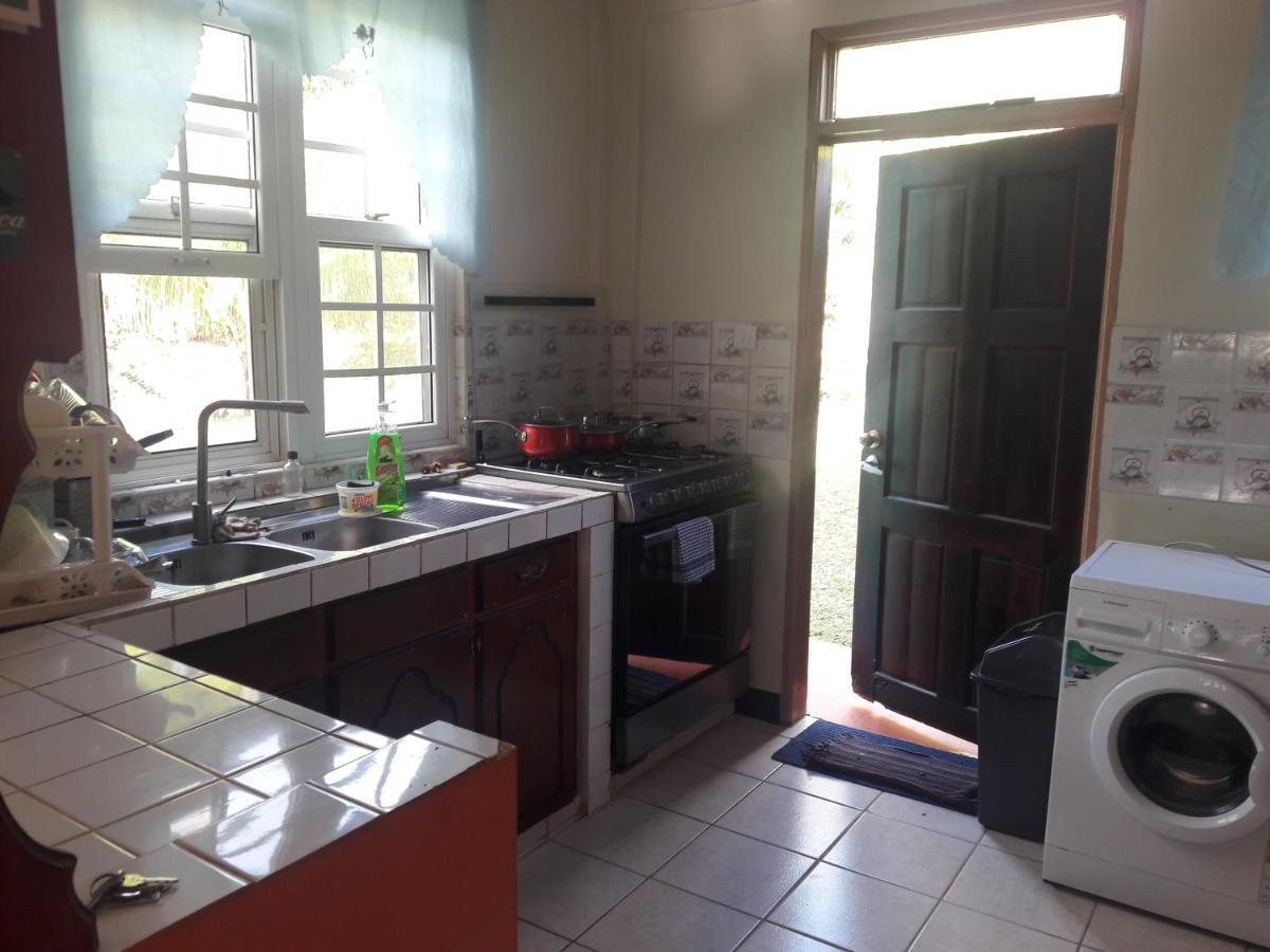 Bataka Danglez Bed & Breakfast מראה חיצוני תמונה